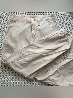 Levis light pink cargo pants
